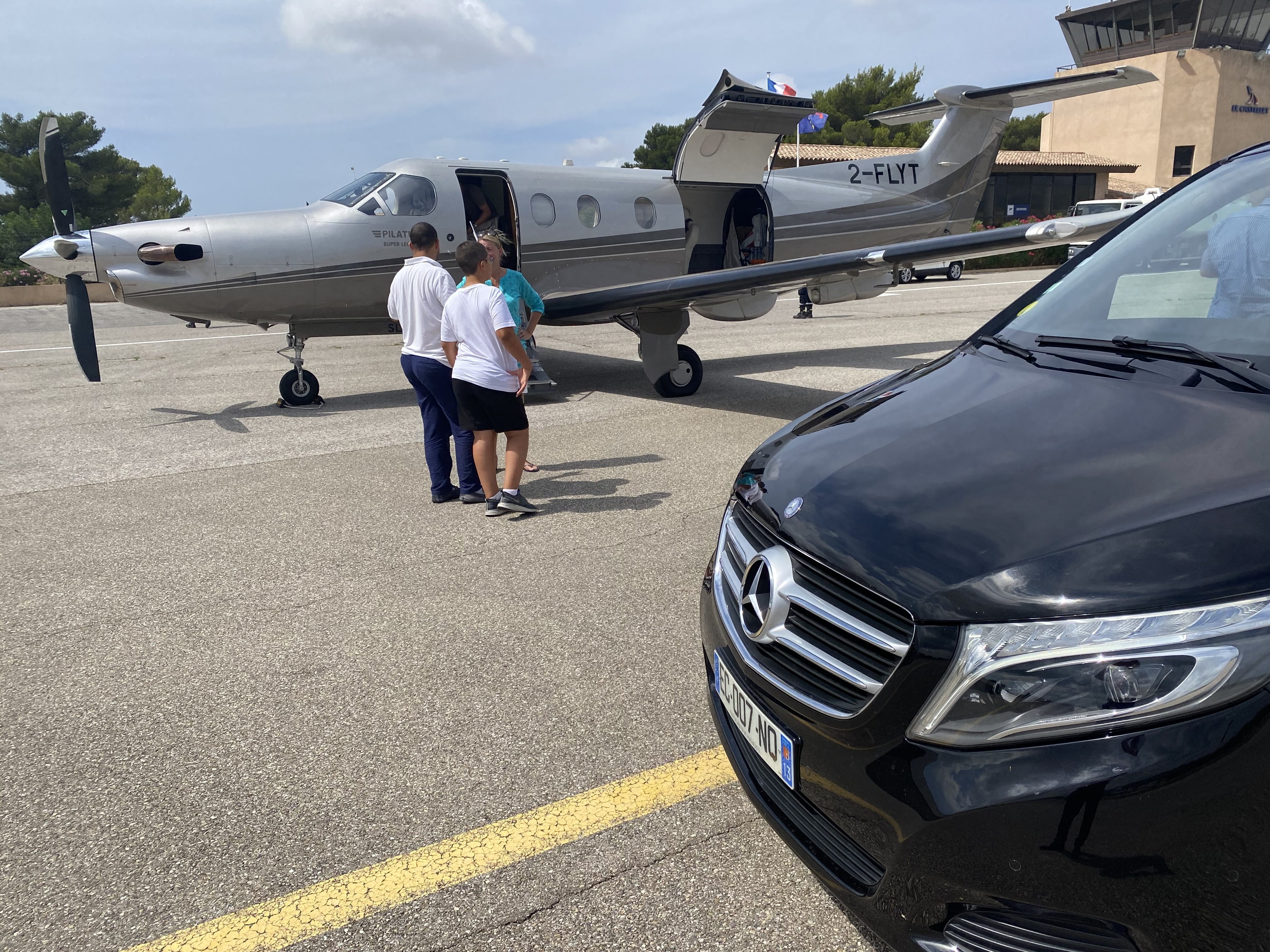 ✈️ Chauffeur privé au Le Castellet – Aviation & événements