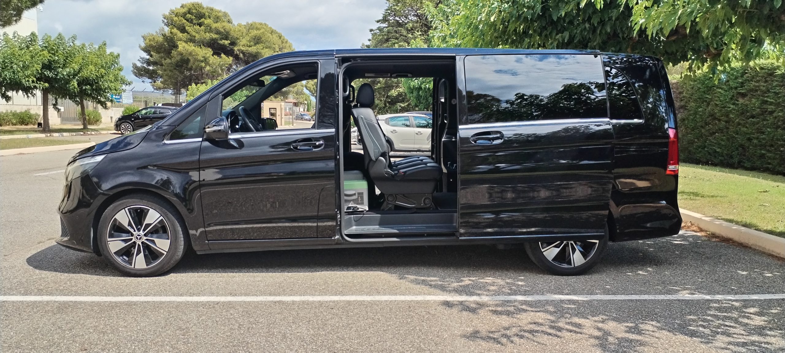 Mercedes Classe V 🚐✨ | Van Luxe avec Chauffeur – Étoile Transports