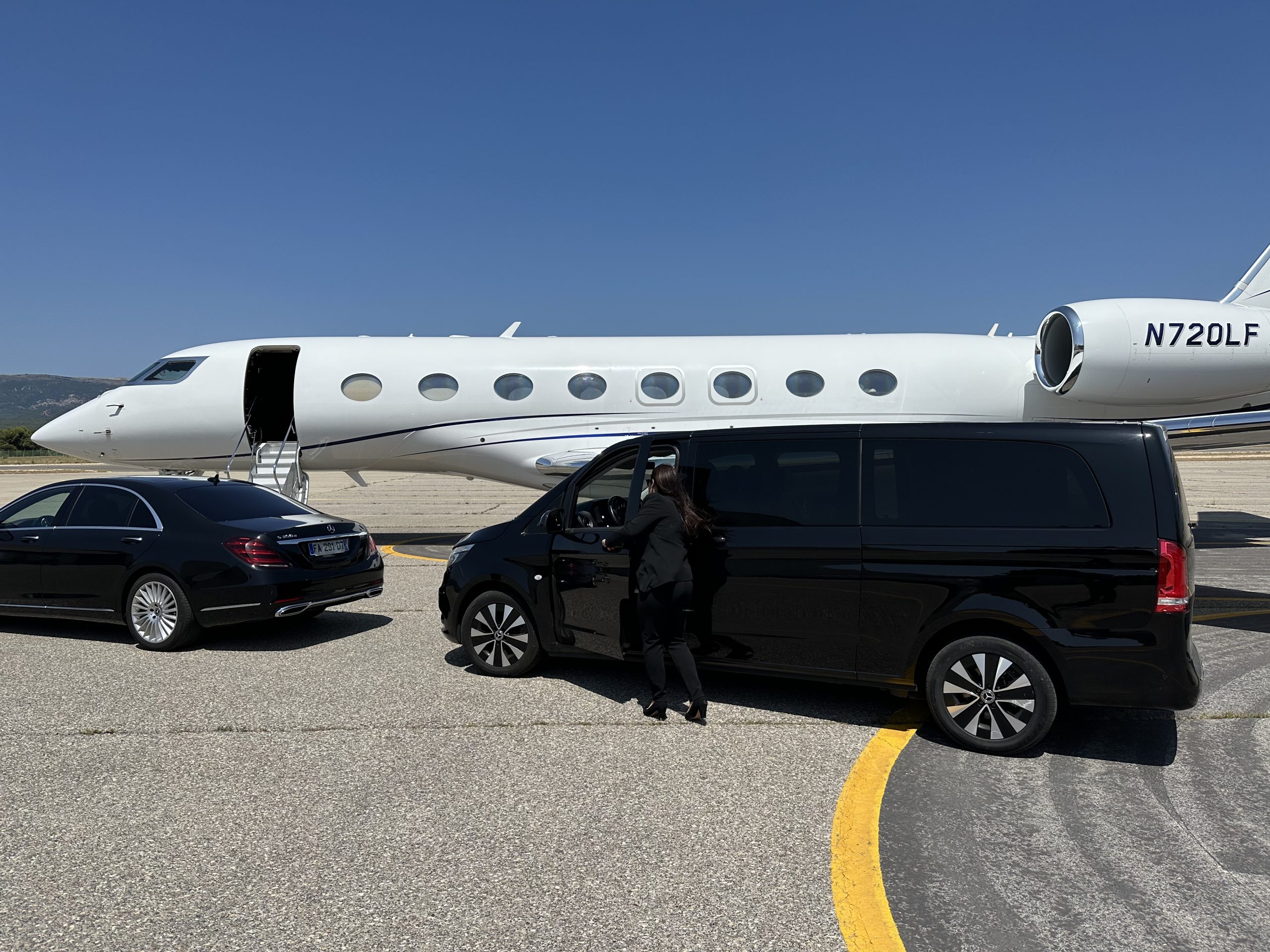 ✈️ Chauffeur privé à l’Aéroport du Castellet – Aviation d’affaires